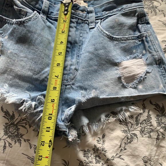 Hollister distressed jean shorts - Picture 7 of 12